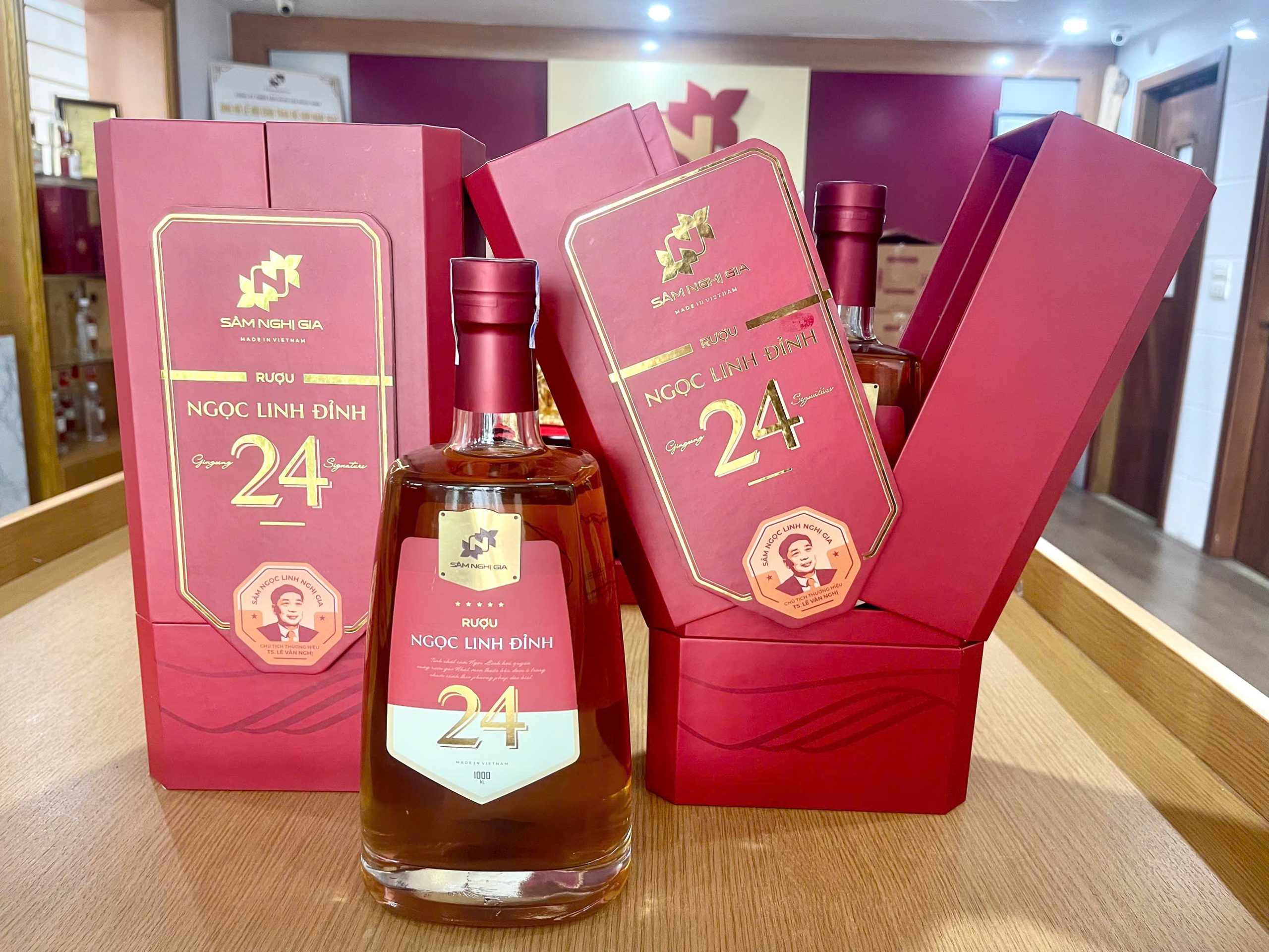Rượu Ngọc Linh Đỉnh 24 (Chai to)